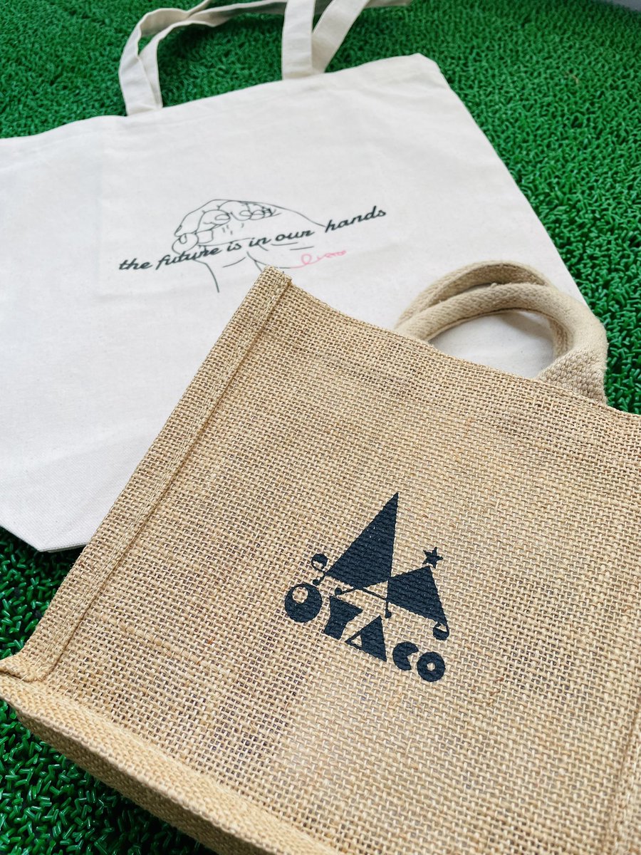 DAI_PAN's tweet photo. 僕がデザインや販売を手掛けているブランド『OYAco』の受注販売が本日23:59までとなっております😊すでにたくさんのご注文を頂いててほんまにありがとです🙌
この機会に是非💁♂️
SHOP☘️✨
↓↓↓↓
https://t.co/FeQgPExgK7
#OYAco https://t.co/FtUWBQP1cA