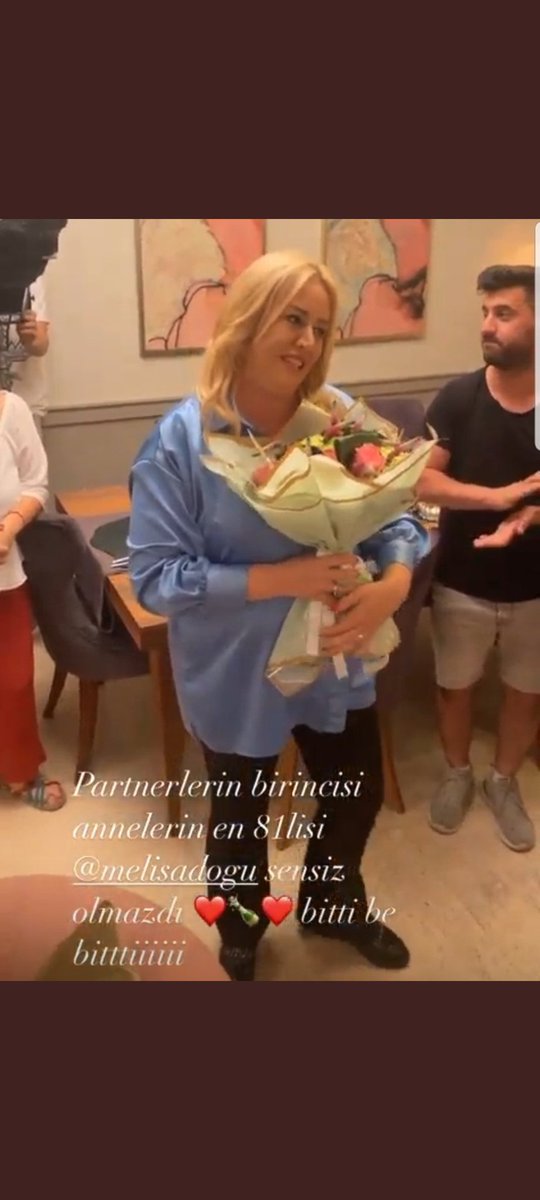 alkollkl's tweet photo. #sevvalsam #YasakElma arkadaşlar şevval diziden ayrılmayacak bence tamam birsen hanım cok iyi bi gazeteci oda gelen haberlere göre dedi ve  daha önce destanda batuga karakteri ayrılacak haberi gelmişti yanlıs çıktı oda ona gelen bilgileri paylaşıyor bence gelen bilgi yanlış. https://t.co/trX7v2PWgZ