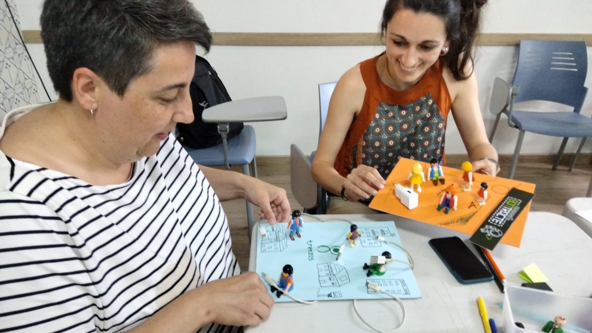 lasalutalta's tweet photo. Seguim avançant en el #programaTrenzas d'@Educo_ONG amb el convenciment que el treball compartit amb els centres educatius és clau per garantir la protecció i el #bontracte dels infants i adolescents del barri. https://t.co/7TtYJOkX8a