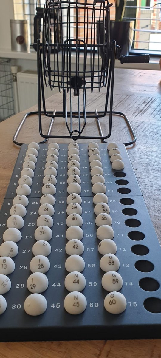 zachtebalpc's tweet photo. Vanmiddag om 13.00 uur is de openbare loting van de 10e ZachteBal PC!!! 61 parturen gaan de koker in, vanavond zal de lijst online op onze site staan. #kaatsen #jubileum #zachtebalpc #11juni #franeker #fryslân #poortvanfraneker https://t.co/wb49Ht84st