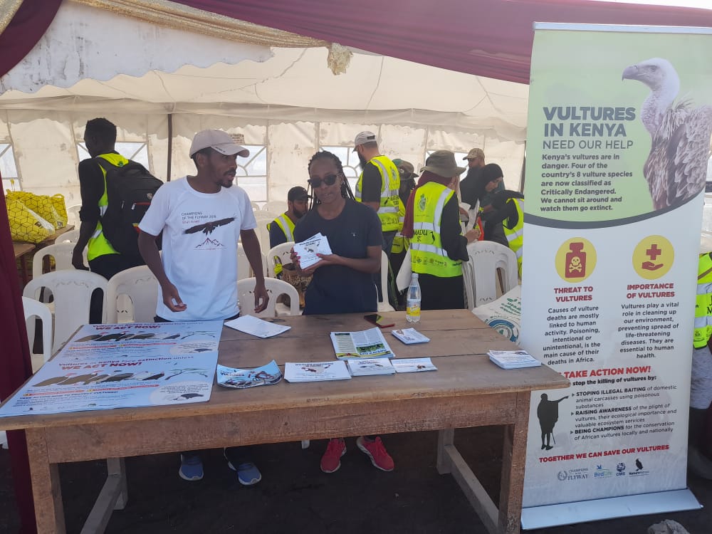 Nature_Kenya's tweet photo. We take any available opportunity to create awareness of the plight of vultures seriously. Our team at the #Cycle4Wildlife Challenge took the time to inform the public of how they can be part of the vulture conservation mission.  
#OnlyOneEarth https://t.co/1vcVwGOV5k
