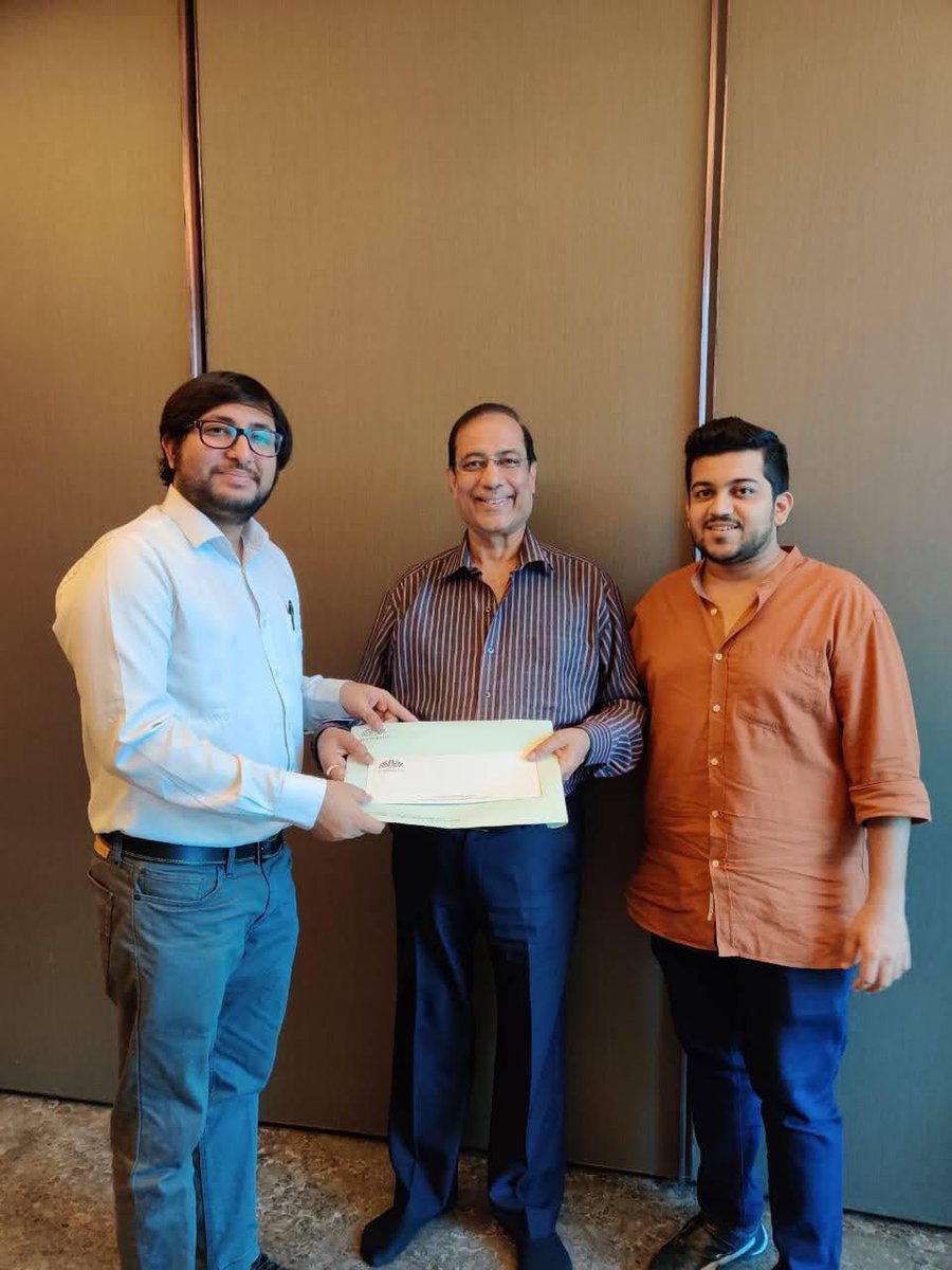 rameshlaus's tweet photo. Biopic on Recycle Man of India, #BinishDesai in the works – #NHStudioz bag the rights and announce the film on #WorldEnvironmentDay
@binishdesai @hirawatnarendra @hirawatshreyans
@@nh_studioz https://t.co/rzCsboC8ki