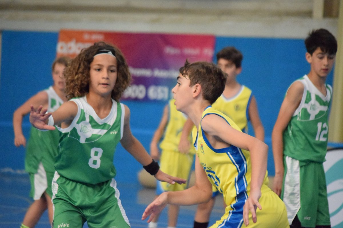 SevillaFAB's tweet photo. #FaseFinalMiniMas2002
⭕Jornada 3️⃣
🗓️3 al 5 de Junio
🏟️Pabellón Muriel Bujalance Leal
📍 @gelvescomunica
⌛10:00 h
Final Primer Periodo‼️
🏀 @CNauticoSevilla 1️⃣6️⃣
🆚️
🏀 @BaloncestoCoria 3️⃣
📲 Siga los Partidos en vivo a través de la APP "AFICIÓN FAB"
🎥 https://t.co/aC32zj46u1 https://t.co/3rV7dFieqS