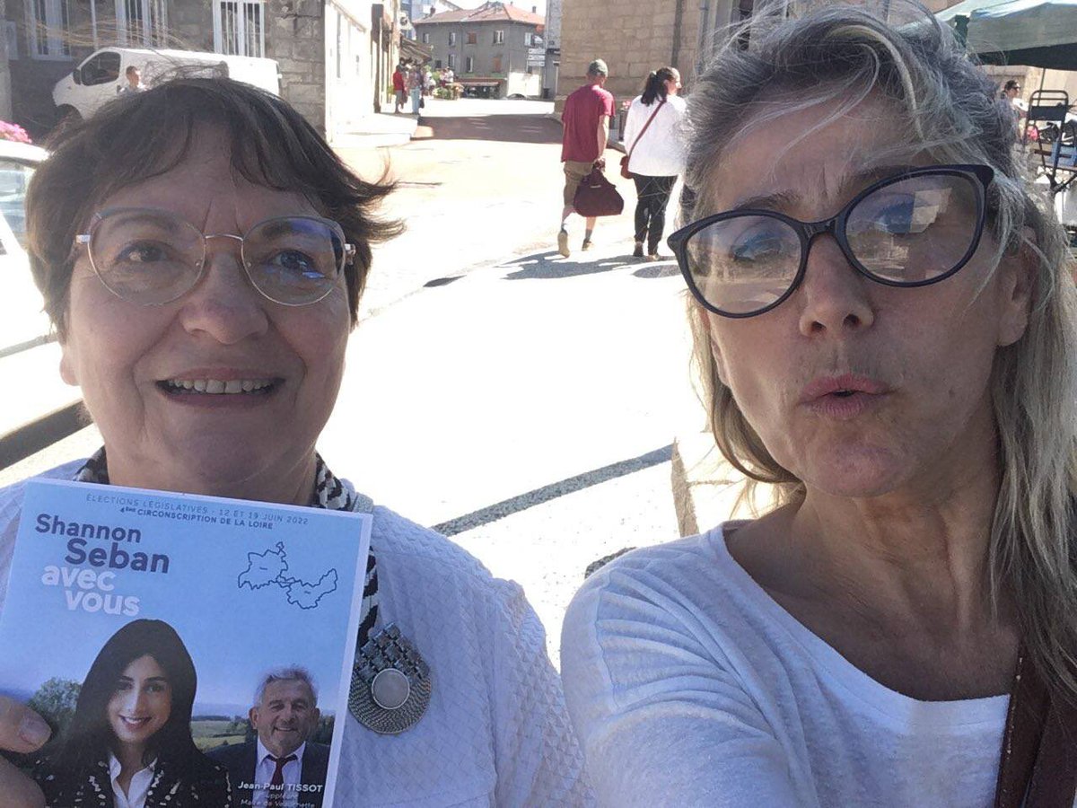 ShannonSeban's tweet photo. Ne rien lâcher ! Ce matin, #avecvous, sur 5 marchés de notre si belle circonscription. Dimanche prochain, il est temps de redonner un nouveau souffle à notre territoire ! 🗳 

#ShannonTour #Législatives2022 #Circo4204 https://t.co/psIjafqesp
