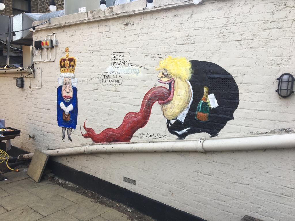 Kevin_Maguire's tweet image. Celebrating 70 years of hereditary privilege.

Smiling at @MartinRowson's tribute painted in a couple of hours this morning on a wall of The Honor Oak pub in Sarf East London.

🍺🙂👋
