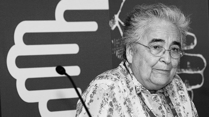 Marta Mata, impulsora de la immersió lingüística: «L'escola ha de fer que els nostres infants coneguin i estimin el català i el castellà».

✍️ Per Jordi Font.
#Immersió #Català #Catalunya #Escola ⬇️
politicaprosa.com/marta-mata-por…
