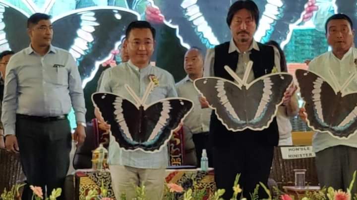 SikkimVoice_SV's tweet photo. Blue Duke Declared As The New State Butterfly of Sikkim.
Read For More Details:
https://t.co/oYrKcAo96I
#blueduke #bluedukebutterfly #sikkimstatebutterfly #statebutterfly #WorldEnvironmentDay2022
@PSTamangGolay https://t.co/M8LWYDBd15