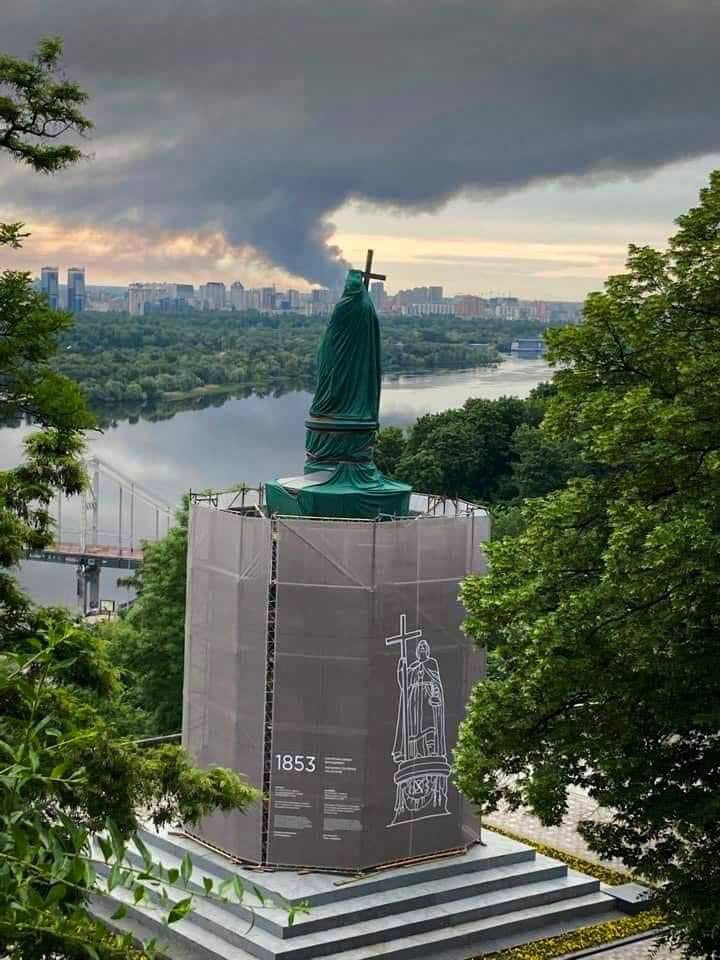Prince Volodymyr the Great and the Russian missile strike upon Kyiv this morning.
But hey, let’s make sure we’re not humiliating Putin, god forbid.