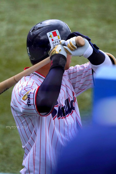 ネクストバッターズサークルとは 何してるの 素振り 大きさやルールも紹介 やきゅぶろ
