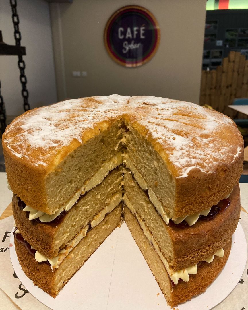 SobarNottm's tweet photo. As the famous saying goes... A cake a day keeps the rain away ;)
Stay dry with our £5.00 coffee and (huge) cake deal! A perfect way to enjoy a rainy Sunday :)

#cake #coffee #notingham #tasty #rainyday #staydry #starywarm #recovery #community https://t.co/QEsk5C3dWU