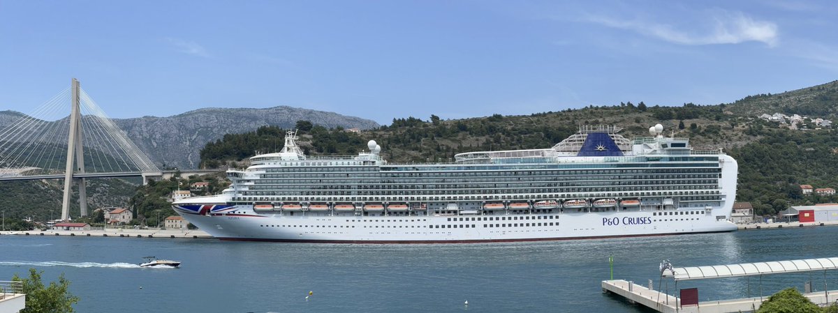 leebrownson's tweet photo. 🛳 the #Azura @pandocruises docked in #Dubrovnik #Croatia 🇭🇷 😍☀️ https://t.co/RIE4aZMAI9