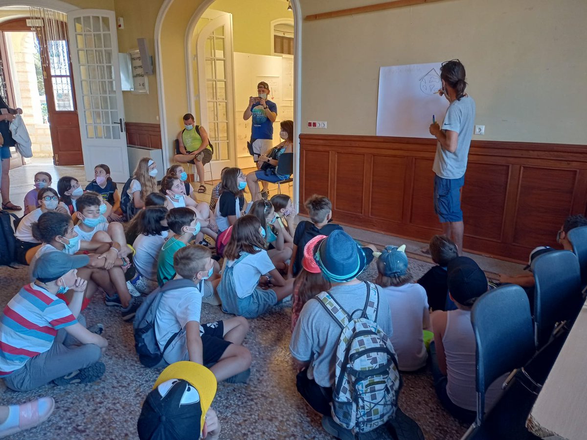 Meme_csg's tweet photo. Erasmus+KA2 Healthy styles pathways4life. Our primary students &amp;teachers are back from their mobility in Greece, with partner schools from Spain, Slovenia &amp; Latvia. Great activities in Syros and Athens! What a unique experience! @ErasmusPlusInd @Erasmus_Project @eTwinning_Ita https://t.co/jGZnVJynqR