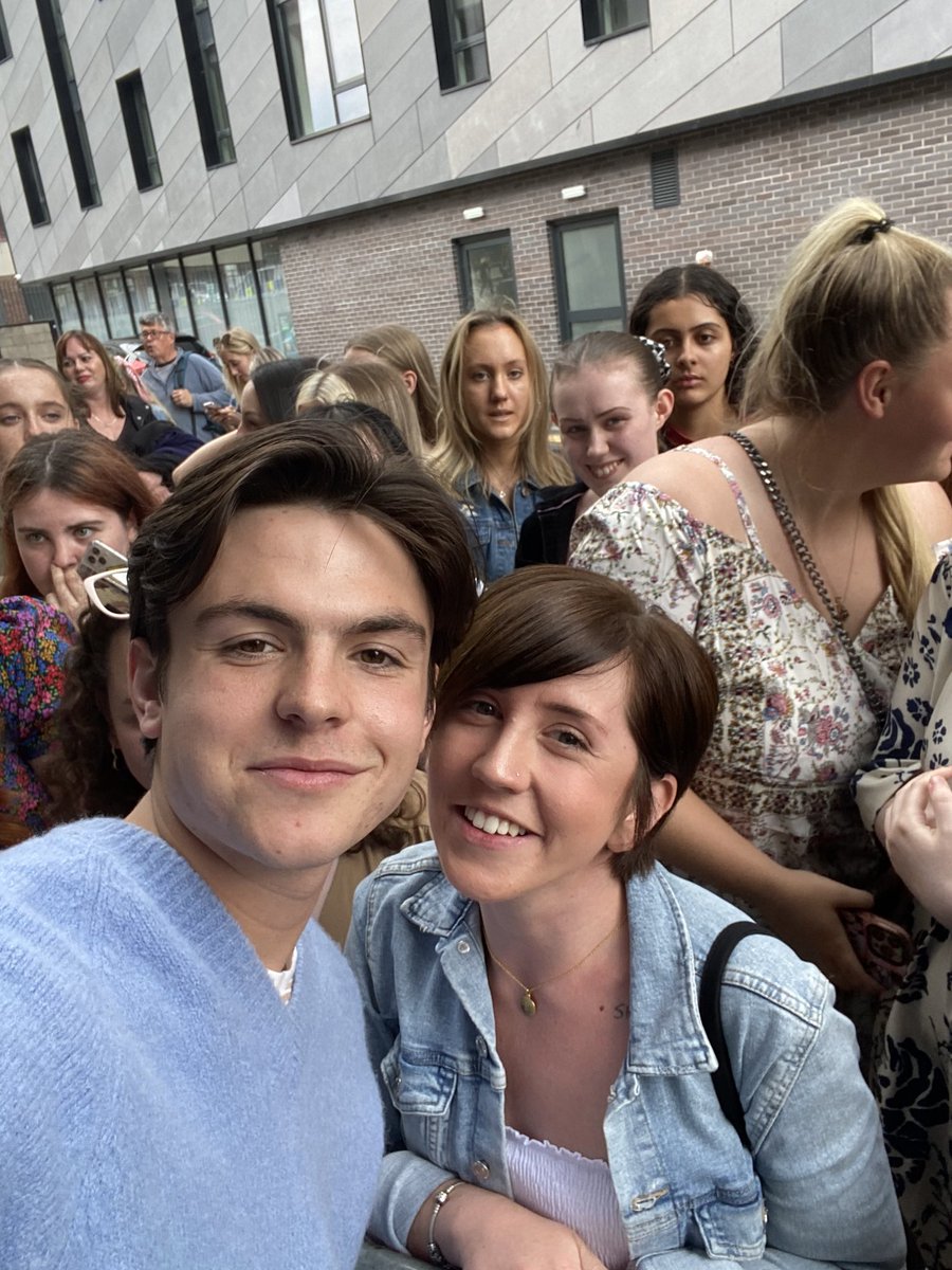 BritsSweetMcvey's tweet photo. The last week has been incredible doing all 5 UK shows 💛🥺 The new songs are amazing and I’m beyond proud of you boys. I can’t thank you enough for everything. I love you so much 💛 @NewHopeGeorge @NewHopeBlake @NewHopeReece @NewHopeClub #lifesgettingbetter https://t.co/O7j5Q1wdXL