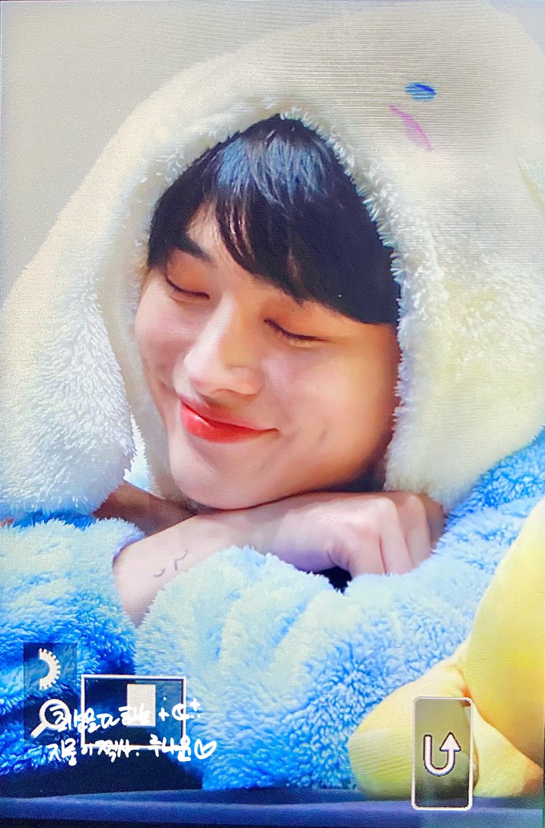 lunayoon_38's tweet image. [👦🏻] 220605
 
뒷모습도 사랑스러운 
시나모룽💙💙

#윤지성 #YoonJisung