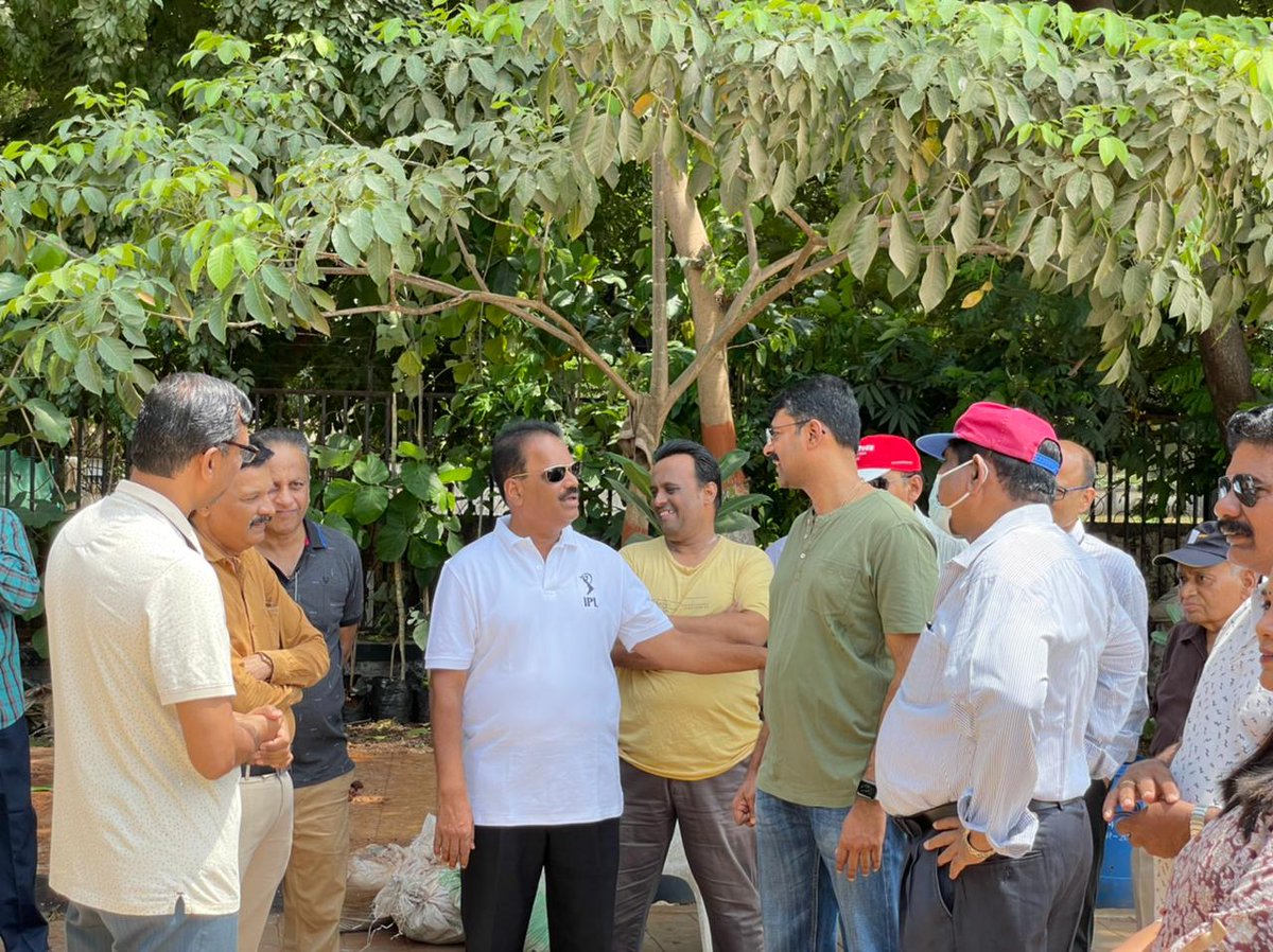 thot_2_action's tweet photo. Giving back to #Nature on #WorldEnvironmentDay2022 #21TreeSalute given at #Kalam Garden by planting 21 palash #trees. Thanks @prabhakarsbjp @mybmcWardT #Tward #Garden team is amazing! #Appreciate #Dedicated @IqbalSinghChah2 @GardenDeptMCGM https://t.co/Y95dF1g75f