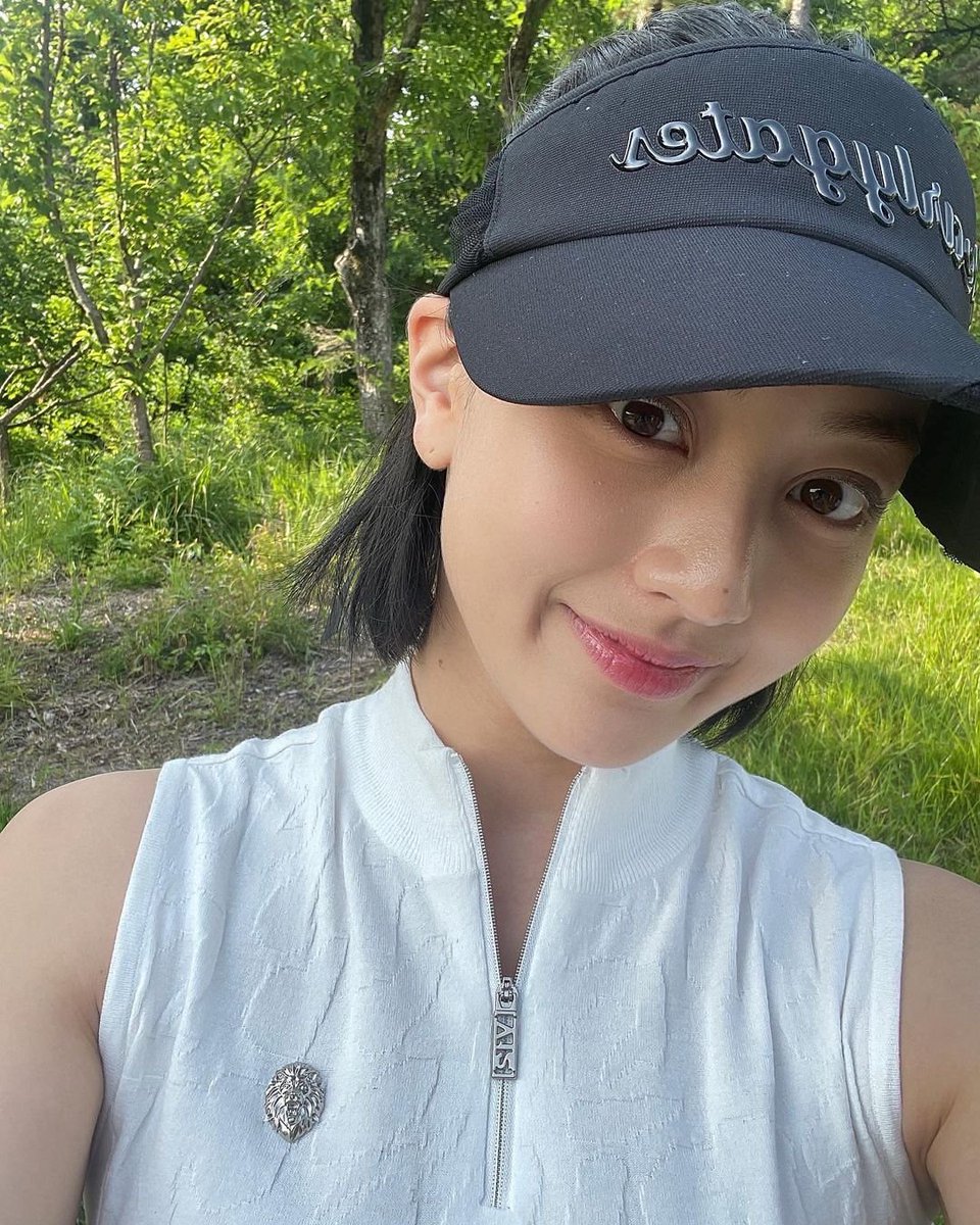 TEAM_TWICE's tweet photo. 📷 220605 #JIHYO #지효 Instagram Update

https://t.co/kDT9rPhi25 https://t.co/4BJWrK0NKQ