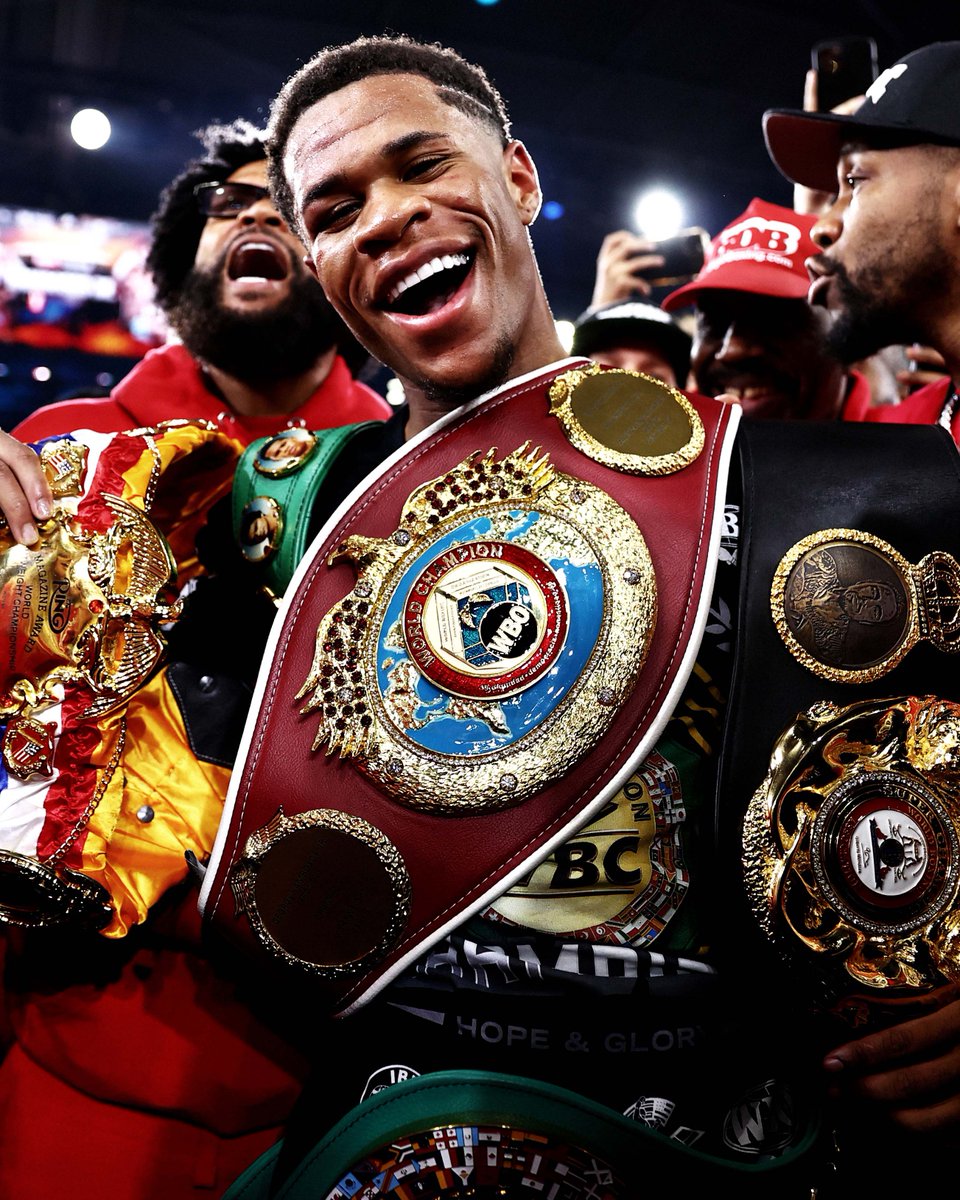 DAZNBoxing's tweet photo. ＵＮＤＩＳＰＵＴＥＤ 👑 https://t.co/c31z0bpaF8