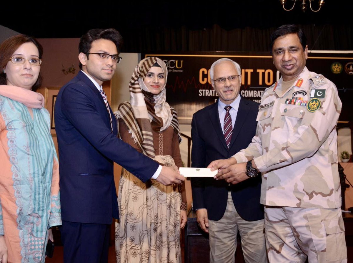 gcuans's tweet photo. The GCU Anti-Narcotics Society received a prize money of Rs.25,000/- as a token of appreciation from DG Anti-Narcotics Force, Major General Shabbir Narejo, on the valuable work and contribution in fighting against the drugs and raising awareness. https://t.co/ZVKwscoT3S