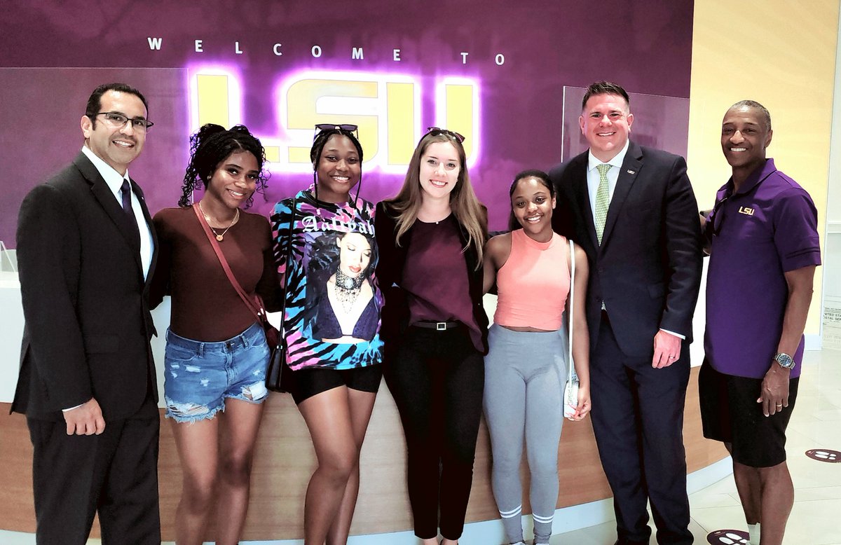 GlowGirlGlobal's tweet photo. Thank you @WFTate4 & #LSU Admissions Office for our VIP Tour. My #btwhspva & #planowest #risingseniors experienced 1st class treatment & attention that was unexpected & unmatched ~ YOU ROCK!!! #valleedior #pagingdrchism #sryear2023 #btwhspvadance #lsubound @DallasISDMedia https://t.co/Z0ihWrlr0r