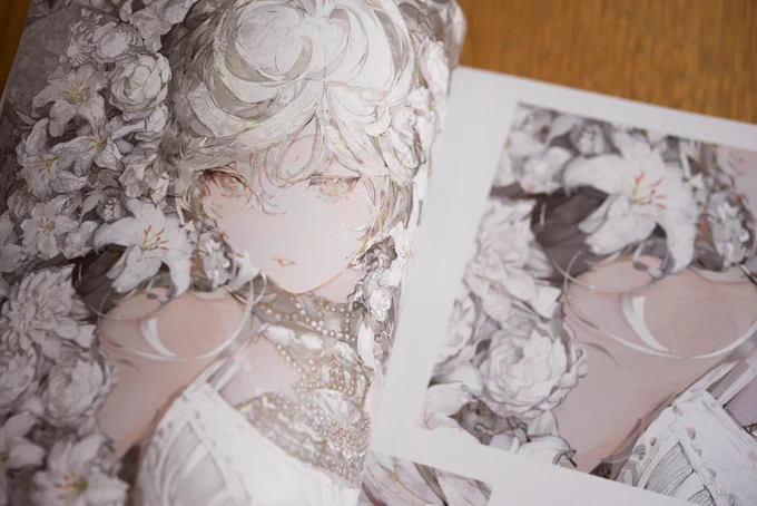 Re\arise展に際し近年の個人制作作品をまとめた小冊子を制作しました。自分の作品を大切に仕舞っておく為のcasket(棺/宝石箱)をイメージした本となっており、おまけ程度ですが昔の作品もちらっとだけ載せていたりします。😇 #SSSRearise 
