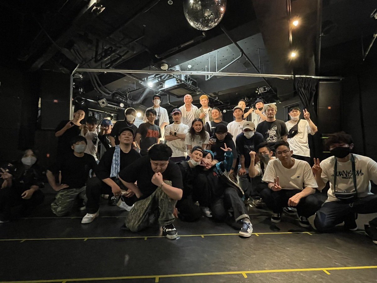 _sa_to_4's tweet photo. まじで全バンドかっこよかったしとにかくフロアが最高でした
さとフードしたっけ？ってくらい楽しんだ記憶しかない
最近は忙しくて色々と追い詰められとったけど1日でそんなん吹っ飛ぶからハードコア好き

今月末は山口広島2days負けてられんのでまじ全員きて❤️‍🔥やるぞ！ https://t.co/lFb8H39uGD