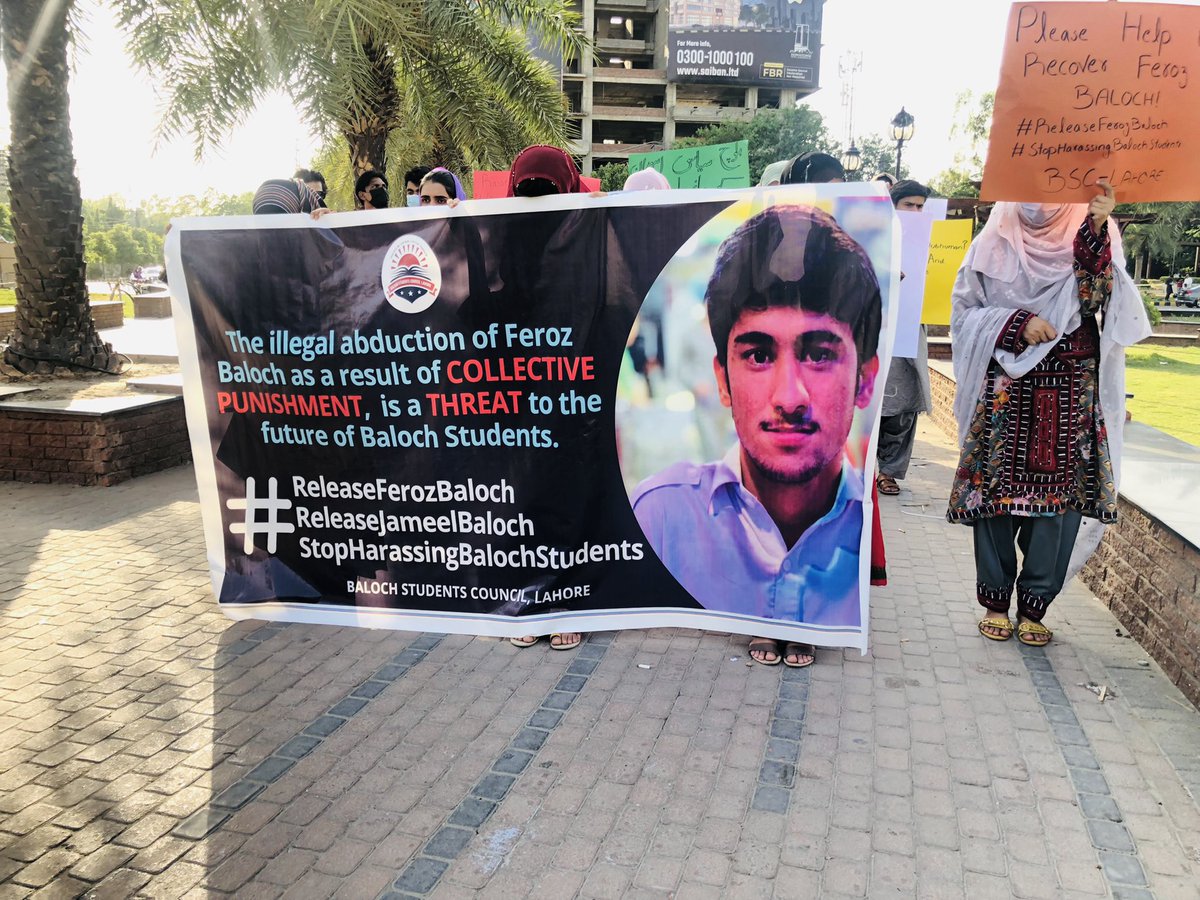 jasimghaffar's tweet photo. A chain start from Balochistan now it reached at Punjab .same as baloch students are being illegally disappeared #SaveBalochStudents #stopharassingbalochstudents https://t.co/7tSP7eQZ6Q