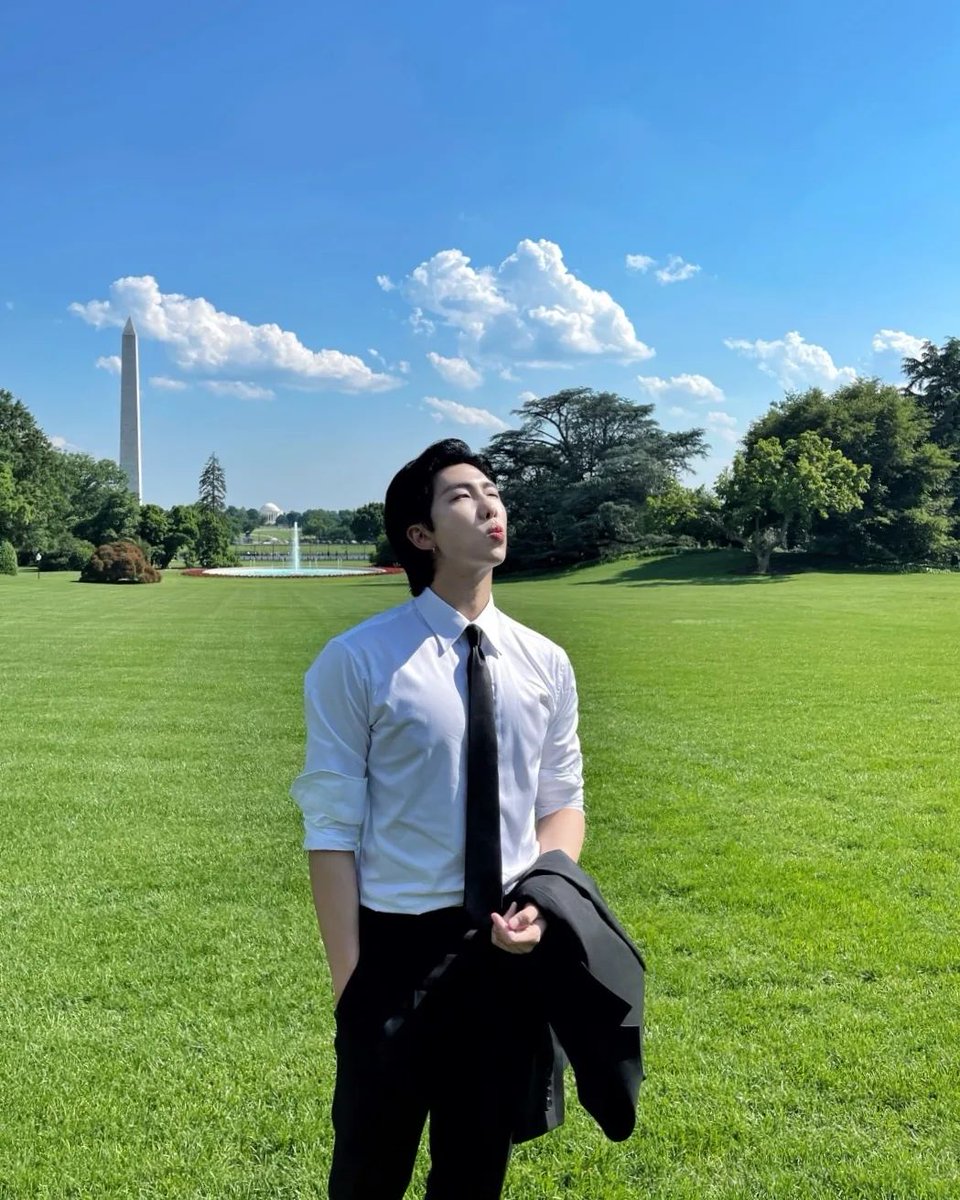 rmchartsdata's tweet photo. Namjoon on IG #rkive
🔗(https://t.co/scsIHkWo7j)

#RM #방탄소년단RM #NAMJOON @BTS_twt https://t.co/itA5y4NAOX