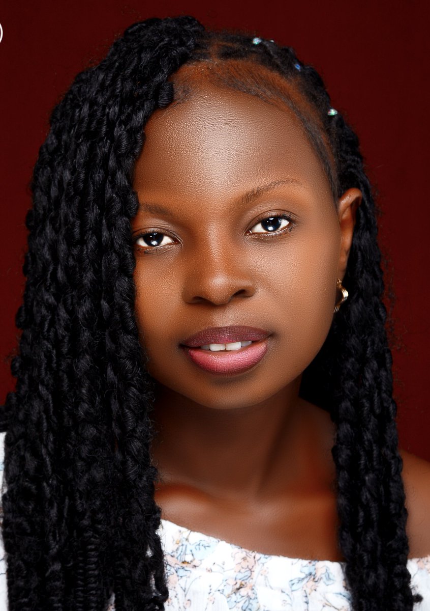 ComfortBeecrof3's tweet photo. Sexy eyes challenge 😍😘 who gat the perfect look? ✌️🤗 You can rent this lady for your advert photoshoot 💯 👍 she got you 👌👌👌👌👌💯💯💯💯
#sexylook #model #modellife
#modela #modeling https://t.co/FnllaSis2X
