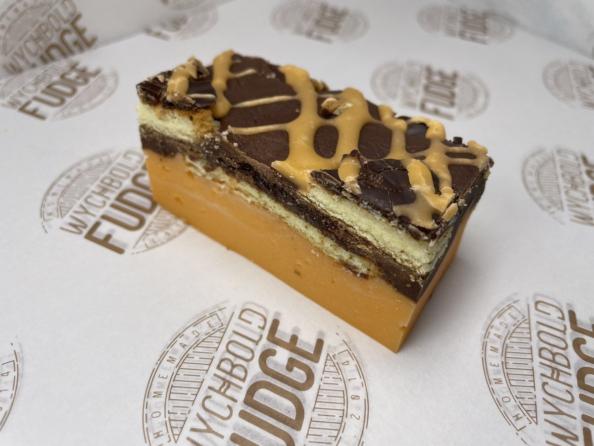 wychboldfudge's tweet photo. Launching Jaffa Chocolate Orange fudge. Warm orange fudge topped with chocolate fudge, Jaffa cakes and a zesty orange fudge drizzle, it’s a stunner 😋
https://t.co/tS0A4tpsyO
#orangefudge
#jaffacakefudge
#jaffacake
#chocolateorange https://t.co/ten8WIzcML