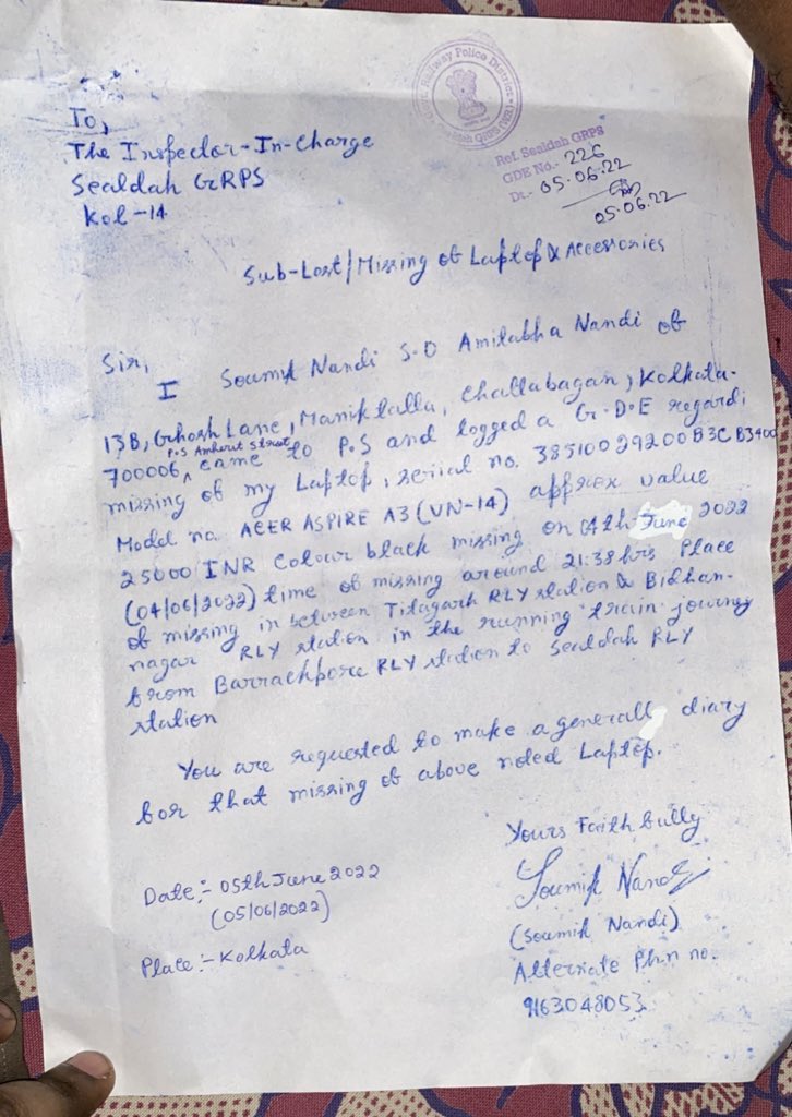 valediusdragul's tweet photo. @EasternRailway  @RailMinIndia  @RailMadad @RailwaySeva  @AshwiniVaishnaw 31634 Ranaghat sealdah local between titagarh and bidhan nagar on 04/06/22 around 21.30 laptop stolen.Filed a GDE at sdah GRP but police took it casually. Kindly help as it is my means of only work. https://t.co/geyMvQG0AD