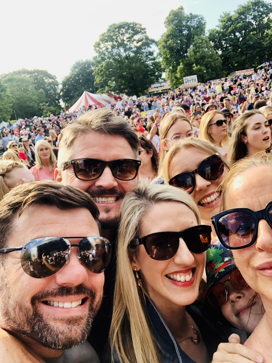 Lou2294's tweet photo. @IrlamLive fabulous day… see you next year 🥂🎉😎 https://t.co/0WJOYjHMHl