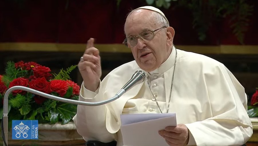 Lo Spirito guarisce i ricordi, rimettendo in cima alla lista ciò che conta: il ricordo dell’amore di Dio, il suo sguardo su di noi. Così mette ordine nella vita: ci insegna ad accoglierci, a perdonare, perdonare noi stessi.  Lo Spirito ci insegna a riconciliarci con il passato