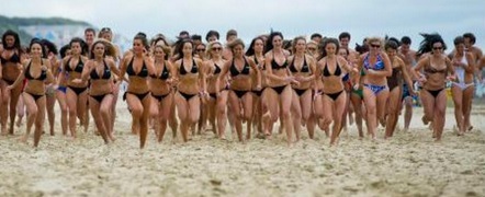 Makki_Kuenstler's tweet photo. #schongewusst ?
#AmStrand von #Sylt gibts auch einen #Schalter für den #Erwerb von #9EuroTickets - #aber wegen #Überfüllung #geschlossen ... 🙋♂️😂😂
#Humor - #IchliebesolchenHumor https://t.co/2yrB3u0Ifd