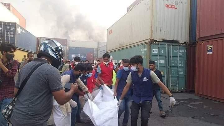 MahbubNakib's tweet image. চট্টগ্রামের সীতাকুণ্ডে কন্টেইনার ডিপোতে অগ্নিকাণ্ড ও বিস্ফোরণের ঘটনায় এখন পর্যন্ত মৃত্যুর সংখ্যা ৩১ আহত অসংখ্য...
#Bangladesh 
#chottogram