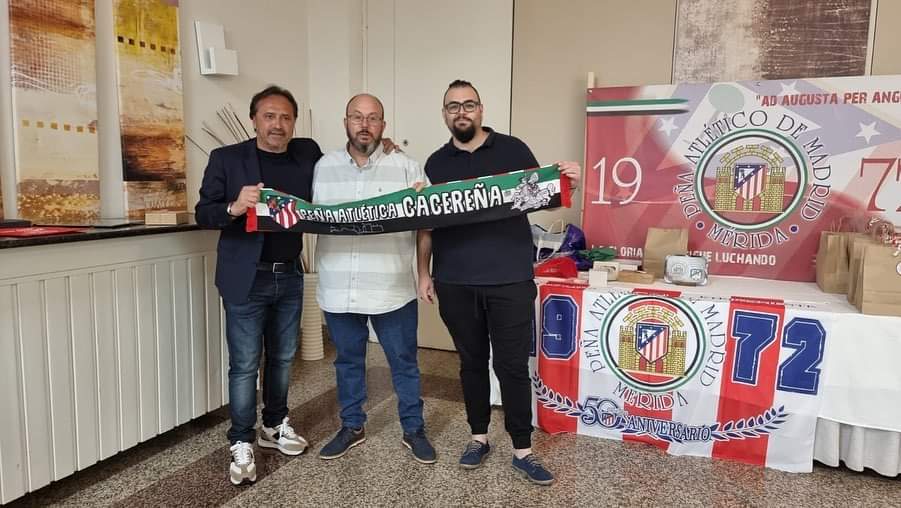 PENALFREDOSAN48's tweet photo. Buenos días familia Atlética
Grande Alfredo SantaElena
FORZA ATLETI SIEMPRE 🇦🇹 🇦🇹 🇦🇹 https://t.co/0762K0KyZB