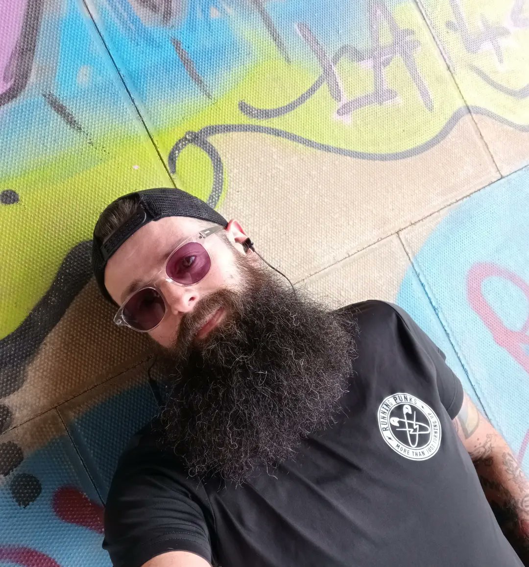 Cakesniffer77's tweet photo. Holy fucking shit!!! My first sub 2hr half marathon. Knocked over 10mins off my PB. π€― Am actually kinda emotional! Who'da thunk it?! 26 dogs = 1.23 DpKm. @runningpunks listened to the triple whammy of @AvailRichmond - Dixie/4am Friday/Over the James #virtualrunclub #cheeseit https://t.co/DjxKrz9HJW