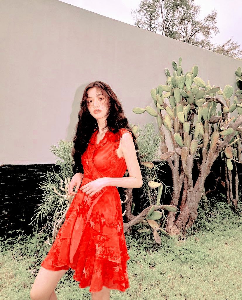 yerimieriel's tweet photo. ⠀

⠀  ৫͜๑dᦅdᦅ₊news๑͟tαgrαmঌ
  ₊ৎ新ᴥrielːblogs❪🧚🏻‍♀️updαte᱙
parçalarım  muhtemelen kiling
lerimin   gözlerini  almış  olmalı.
umarım gözlerinizi alan tek şey
in bu parçalar olmadığını söyle
    ◖sns₊99๑#daily꠩͢up❜dates⁺

⠀ https://t.co/x6VwPxi5op