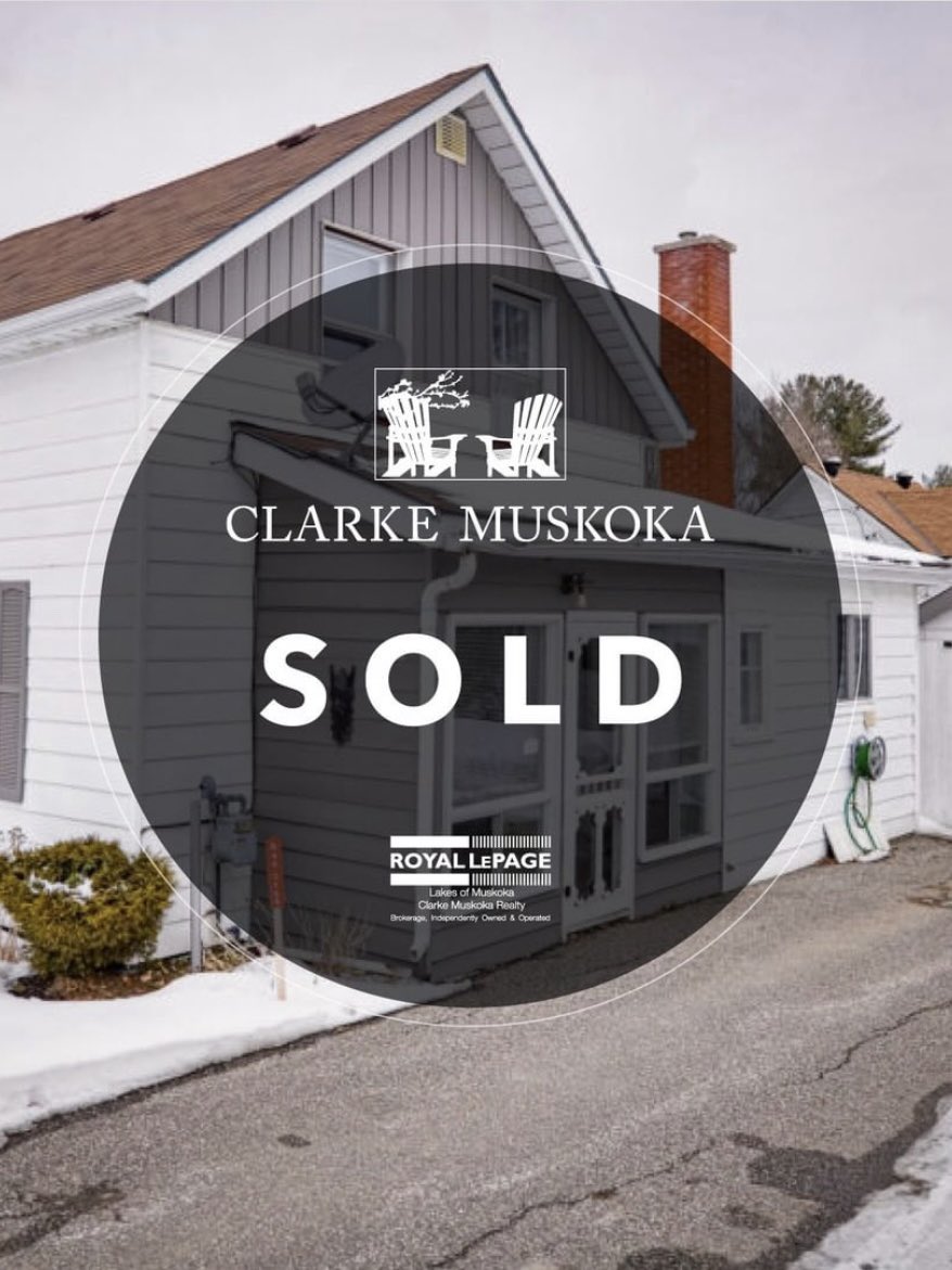 thejeffreybraun's tweet photo. S O L D π―
Congrats to the sellers and buyers of this wonderful home in the heart of Bracebridge!
#muskokarealestate #torontorealestate #cottagerealestate #muskokalakes #lakerosseau #lakemuskoka #lakejoe #lakejoseph #sixmilelake #gloucesterpool #georgianbay #lakesimcoe https://t.co/1peTfUnAdu