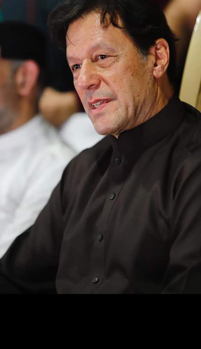 NadiaPTI5's tweet photo. Imran khan reached his destination bani gala,
Hoping for the best
#BaniGala https://t.co/A8HRzEFyFw