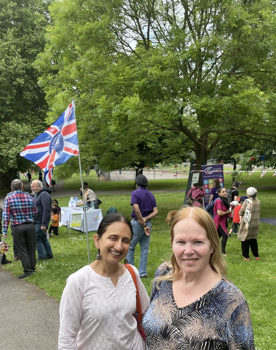 Fab to meet the lovely Anusha of <a href="/beejadance/">Beeja</a> &amp; super Heather of the <a href="/SICroydon/">Soroptimist Croydon & District</a> &amp; take a walk around the Peace Garden, which they’ve been involved in creating. They both have fantastic plans for using the new meeting space we’ve created in #parkhillpark #Croydon’s Central Park❤️