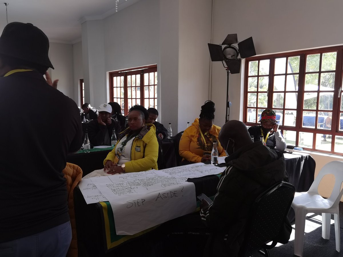 ANCJHB's tweet photo. [In pictures]
Commissions underway, (organizational renewal commission) led by newly elected regional secretary Cde @Sasabona and his deputy secretary Cde @Loyiso_Masuku

#ANCJoburgRegion
#ANCJHB22 https://t.co/nuZTJfQwct