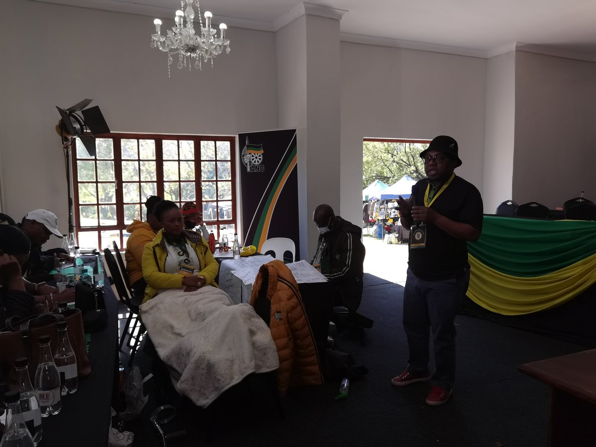 ANCJHB's tweet photo. [In pictures]
Commissions underway, (organizational renewal commission) led by newly elected regional secretary Cde @Sasabona and his deputy secretary Cde @Loyiso_Masuku

#ANCJoburgRegion
#ANCJHB22 https://t.co/nuZTJfQwct