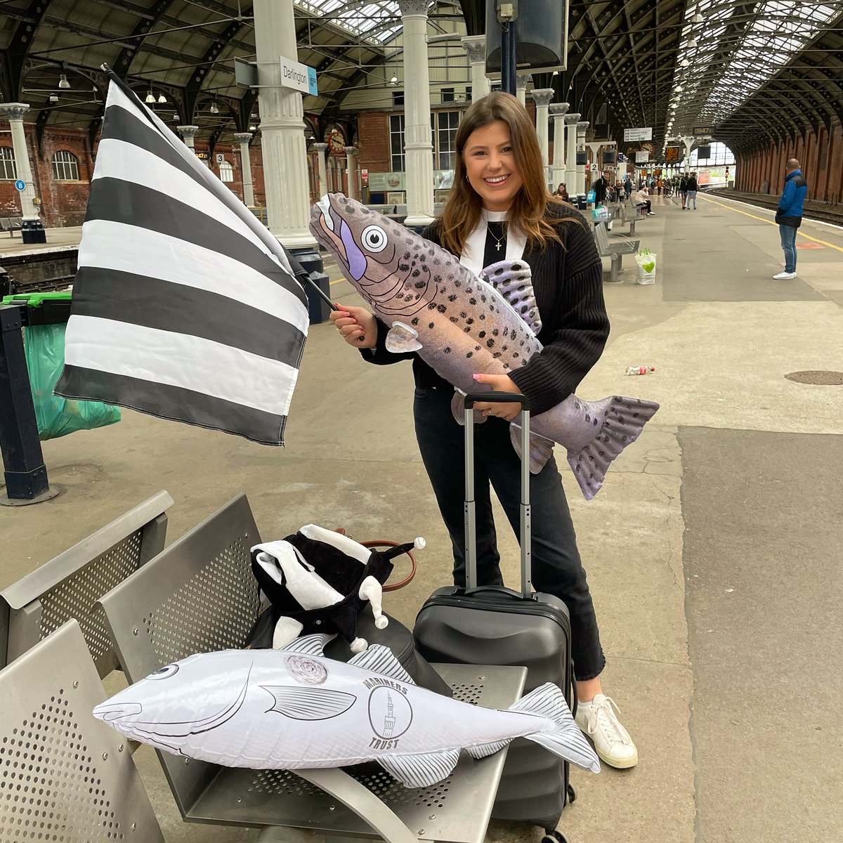 davidr_67's tweet photo. @officialgtfc Kidnapped @caitrin_r for the day. Harry Haddock is coming with us! #followthegrimsby #utm #harryhaddock #playofffinal https://t.co/8Hee6pH43G