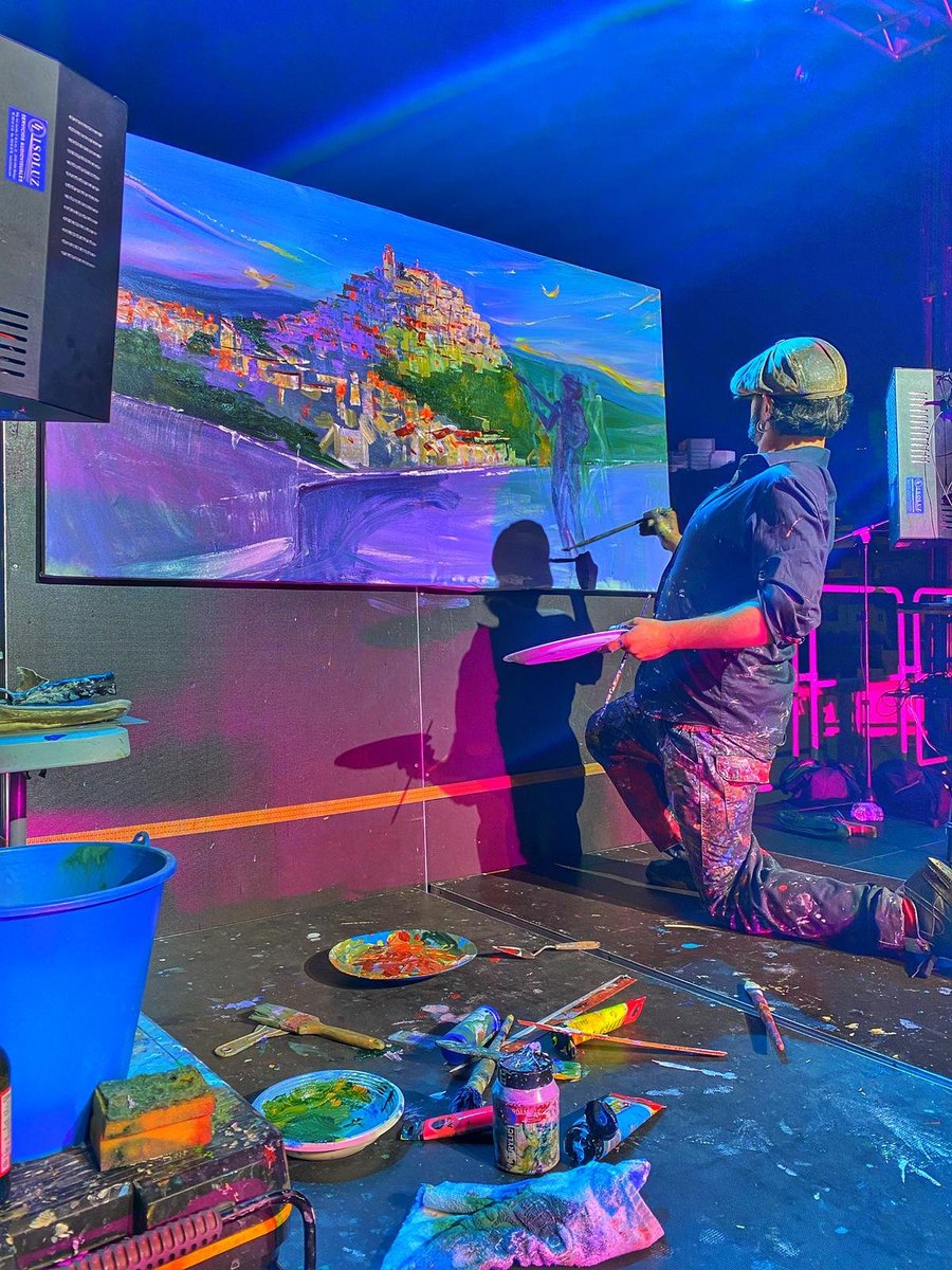 Gracias Casares! <a href="/radiocasares/">radiocasares</a> 
<a href="/AliciaMusica/">Alicia Música</a>