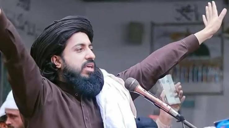 HardCoreInsafi's tweet photo. The whole world is protesting against blasphemy in india but this dude is silent. Any idea why?
#BajwaHasToGo #إلا_رسول_الله_يا_مودي https://t.co/Sqv1Vh7lJ5