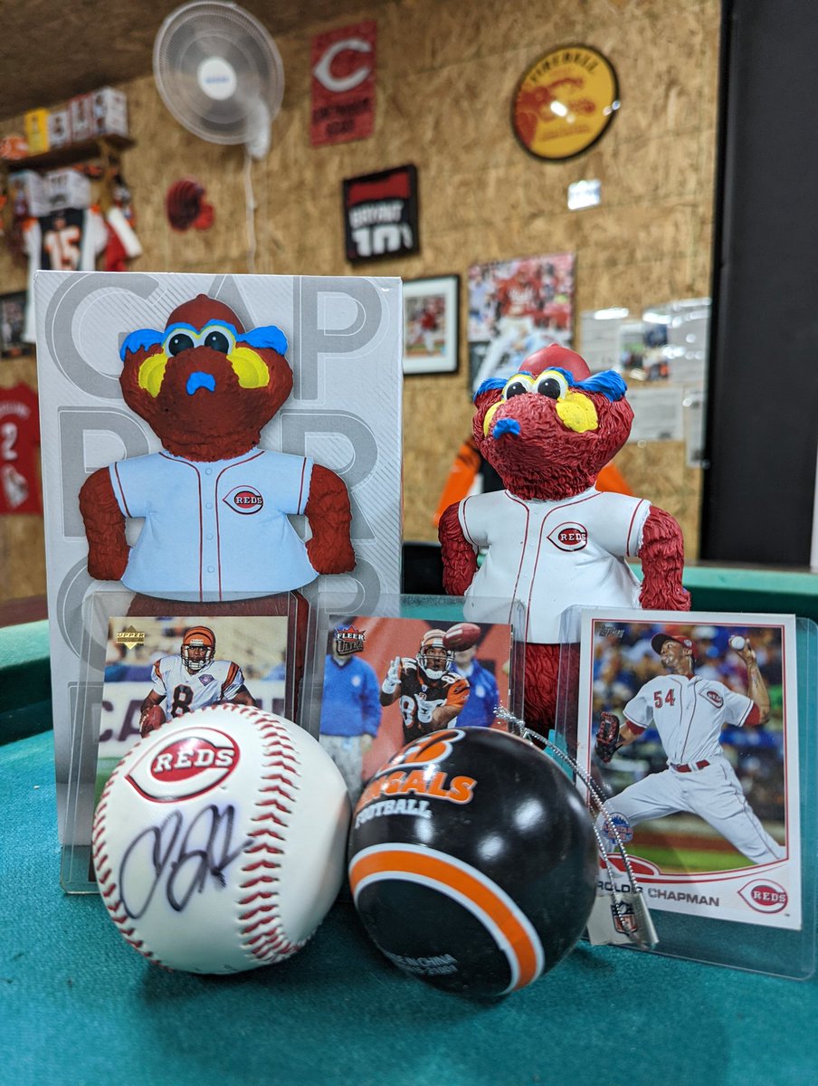 MattsTake1's tweet photo. Going to be doing a few random Cincinnati giveaways this year to clear space in the mancave!
To win this giveaway, you must be following my account, retweet, and like this post.  I will announce the winner on 6/9/2022 and will ship to your address (Ball signed by Jason Larue). https://t.co/2dOS4dpk7D
