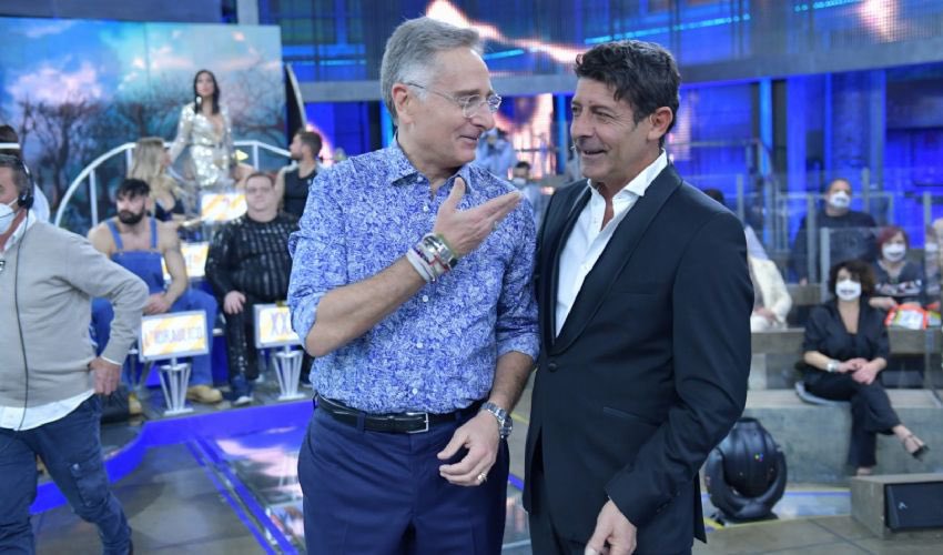 Questa sera ultimo ed imperdibile appuntamento con #avantiunaltro pure di sera! Vietato mancare!