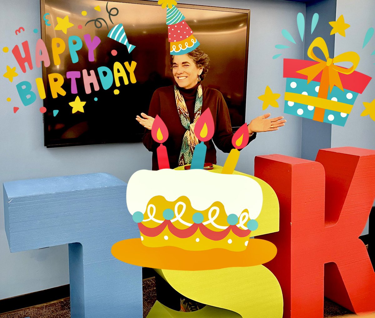AlbertoBMendoza's tweet photo. Help wish our amazing @JSKstanford Director @degarciaknight a wonderful bday! Thank you for your leadership, being a great boss and changing the lives of our JSK fellows and alumni! Gracias! 🙏🏾 https://t.co/GPO7VlAIR2