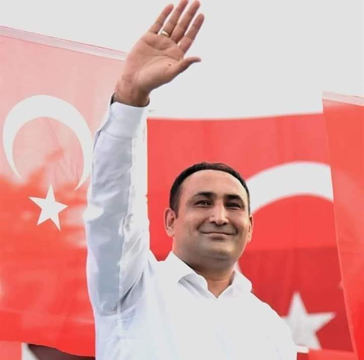 LdagBulent's tweet photo. Toroslar'ımızı yarınlara en güzel şekilde hazırlayarak, Milletin bize verdiği imkanları, yine milletimizin faydasına olan işlerde, şehrimize ve insanımıza katkı sunacak projelerde kullanmaya  devam edeceğiz." 

 #ATSIZAFŞINYILMAZ https://t.co/7bE6WNgagu