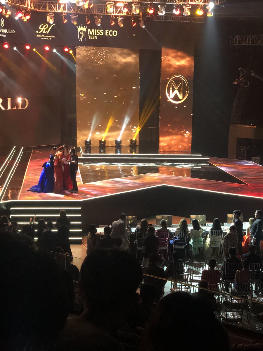 Long gown competition is coming right up! Meeting daw muna sila very quick. Lol #MissWorldPhilippines2022
